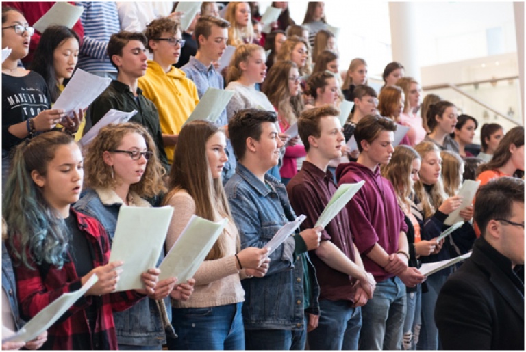 SCHOLIERENFESTIVAL[1].jpg